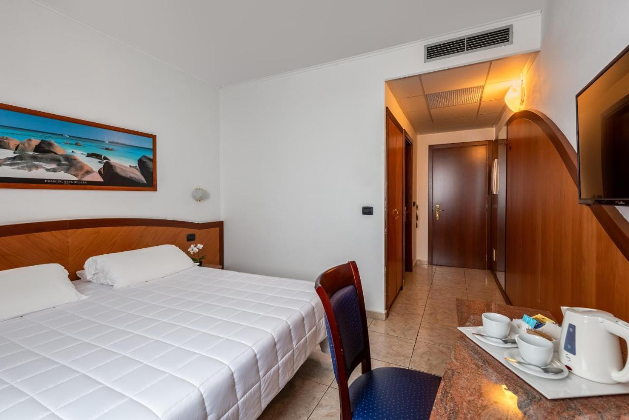 Rivoli Hotel Hotel