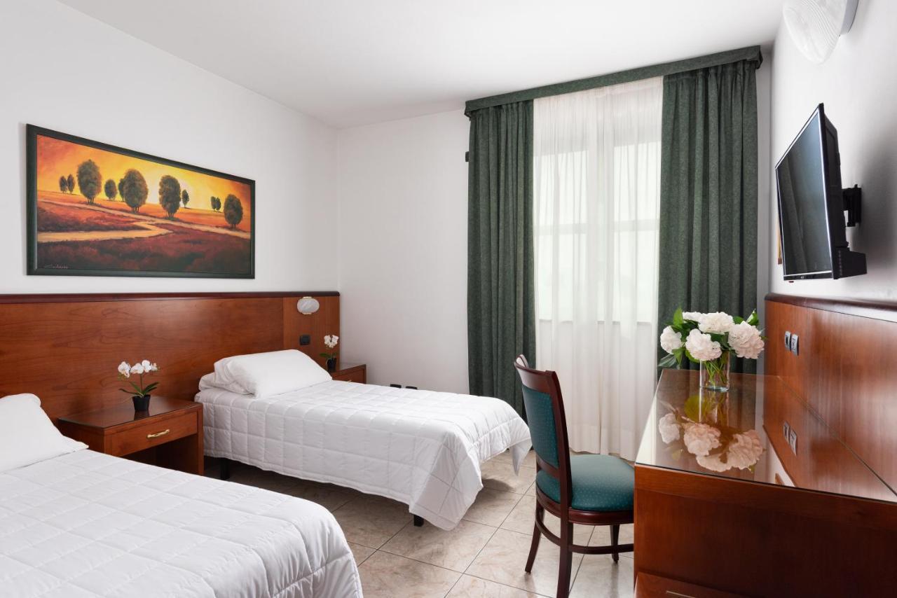 Rivoli Hotel 3*