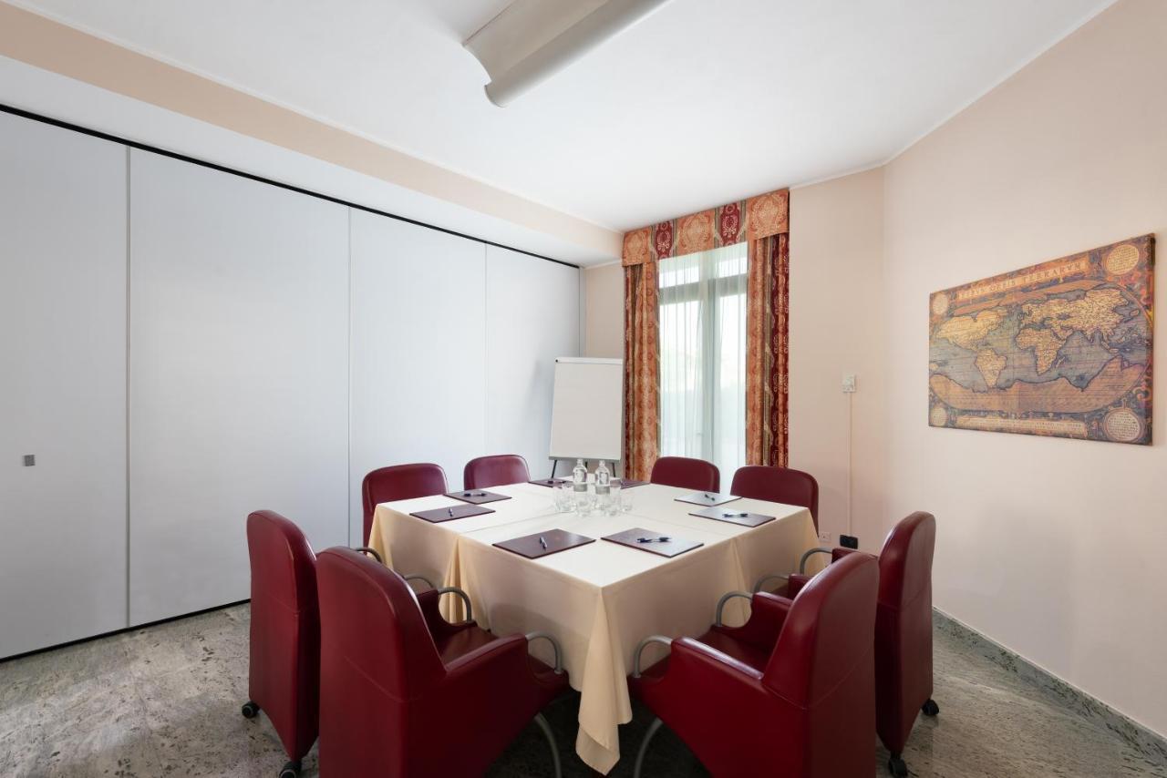 Rivoli Hotel Hotel 3*